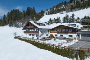 Гостиница Kedul Alpine Lodge, Санта-Кристина-Вальгардена